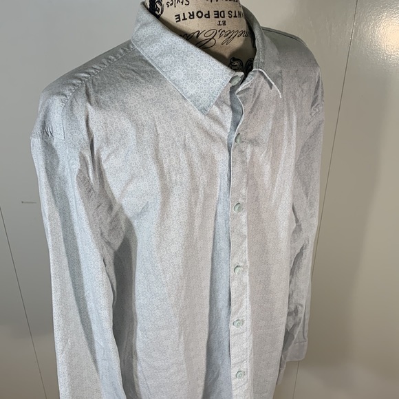 Guess (L) - Picture 5 of 15